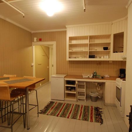 Tyskhella Rorbuer Apartment Kabelvag Bagian luar foto