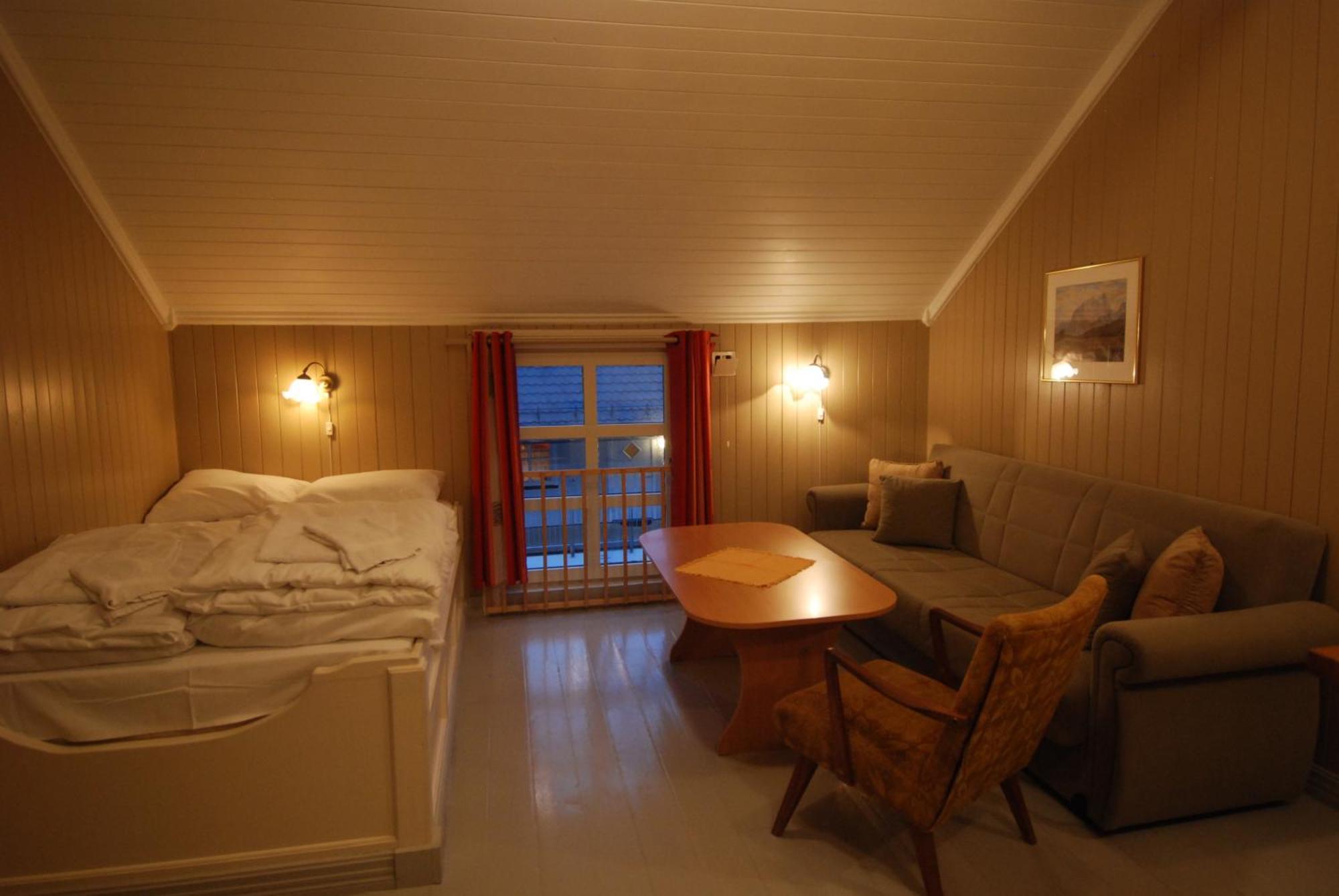 Tyskhella Rorbuer Apartment Kabelvag Bagian luar foto