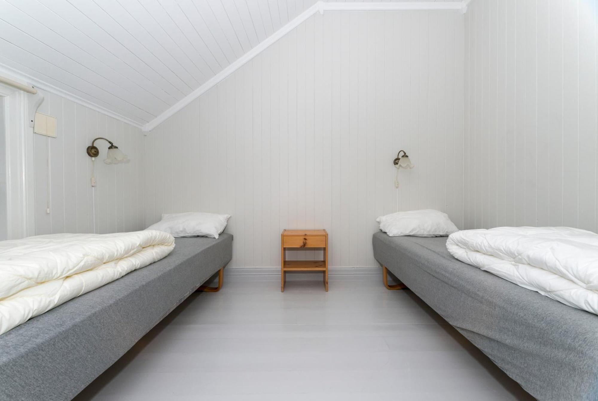 Tyskhella Rorbuer Apartment Kabelvag Bagian luar foto